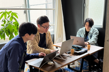 経験なくてOK!自社開発で実績を積みながらエンジニアデビューしませんか？