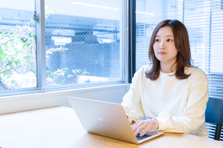 大学キャリアセンターとタッグ！求職者に寄り添う新卒エージェントでCA募集！