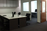 まだがらんとしたオフィス。どんなオフィスを創りあげていくかもあなた次第。