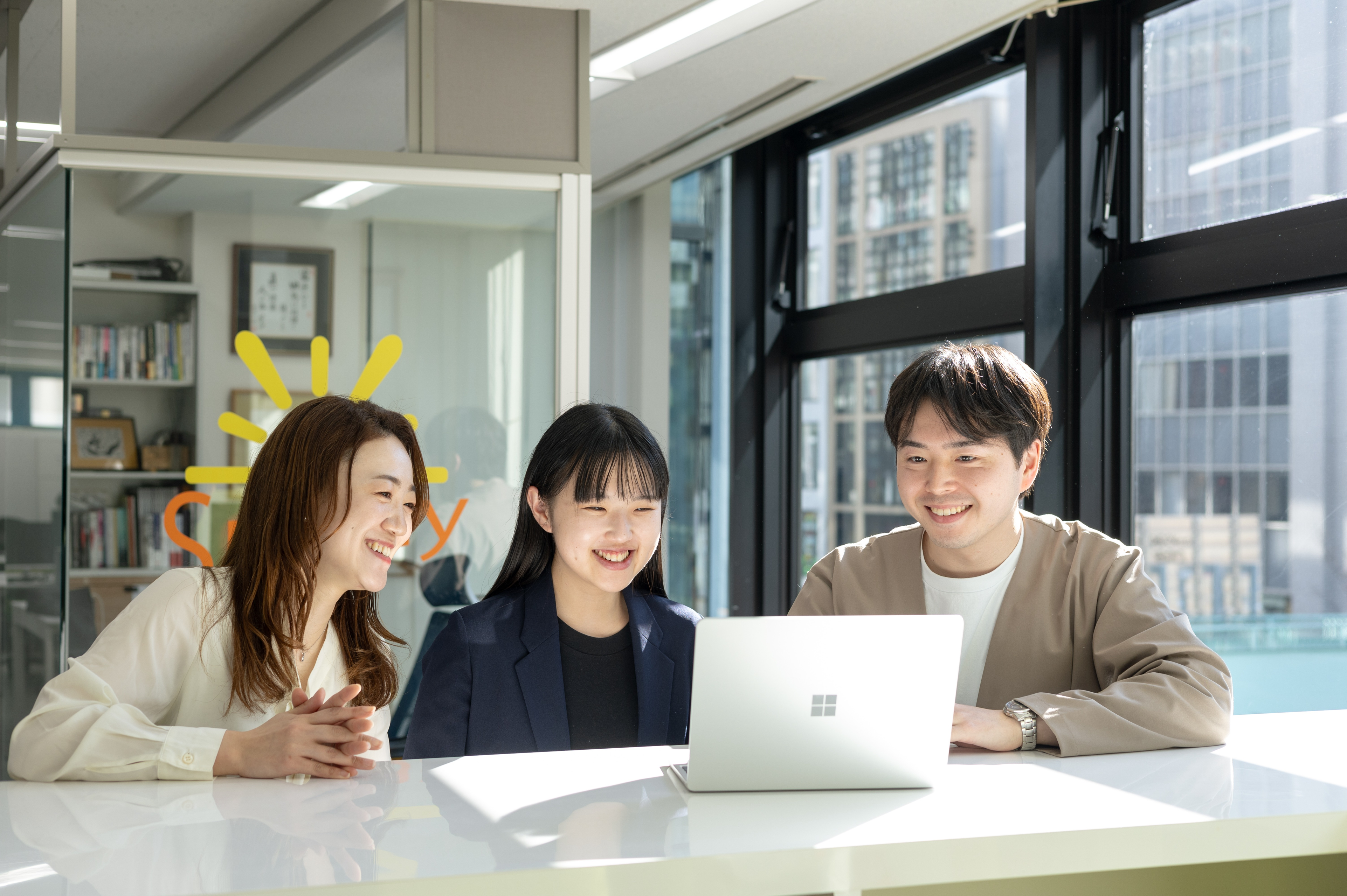 上場企業のセールス｜人として尊重される文化で、仲間と挑戦を楽しみませんか？