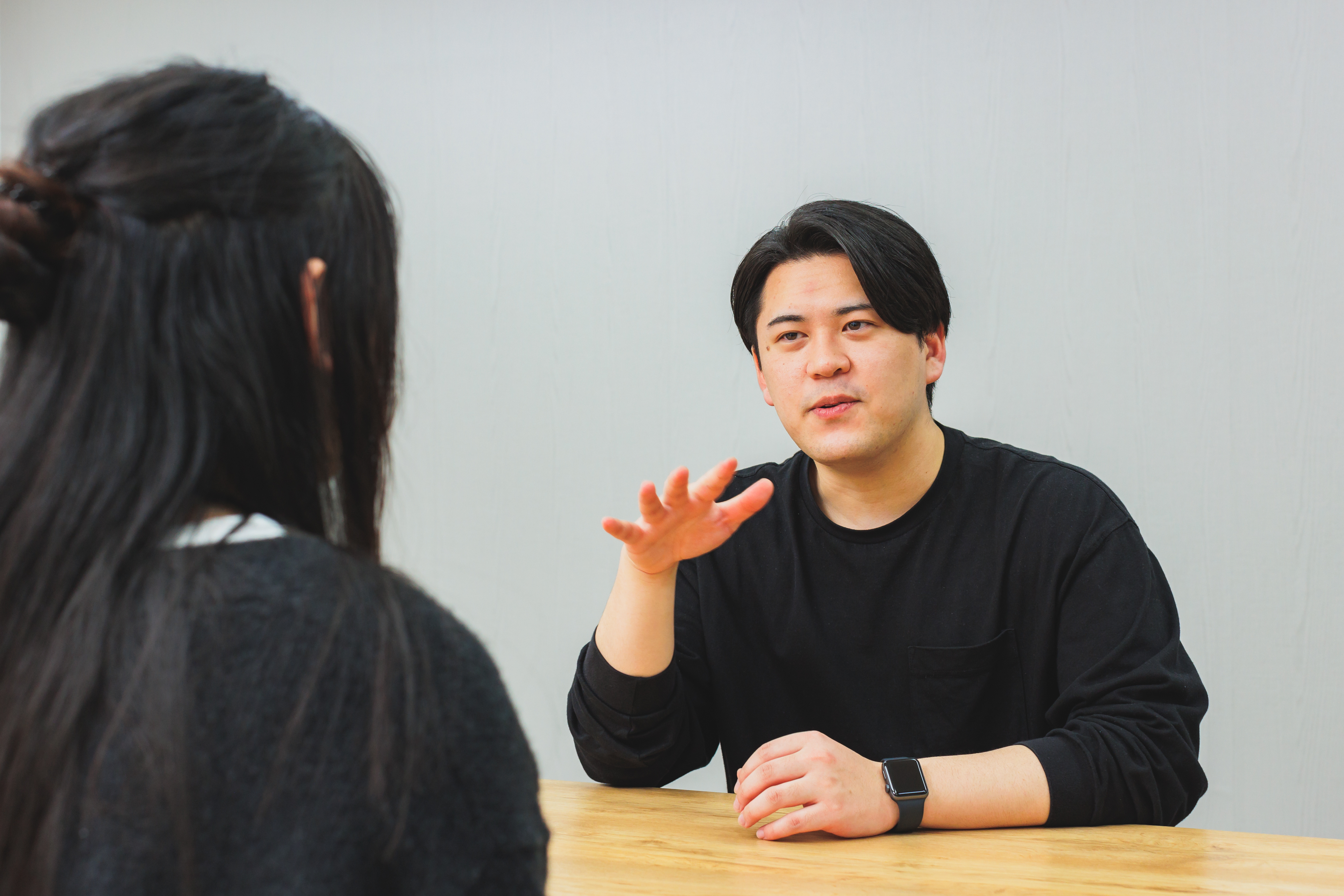 社員インタビューVol.10：大手不動産会社の営業(2年4ヶ月)から、未経験で、Webエンジニアへ転職