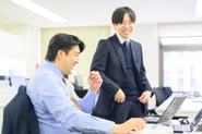 社内の雰囲気はアットホームでオープンな関係性