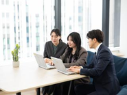 常にチャレンジを楽しむ社員が多く在籍しています！社内はお互い相談しやすい風通しの良い雰囲気です。