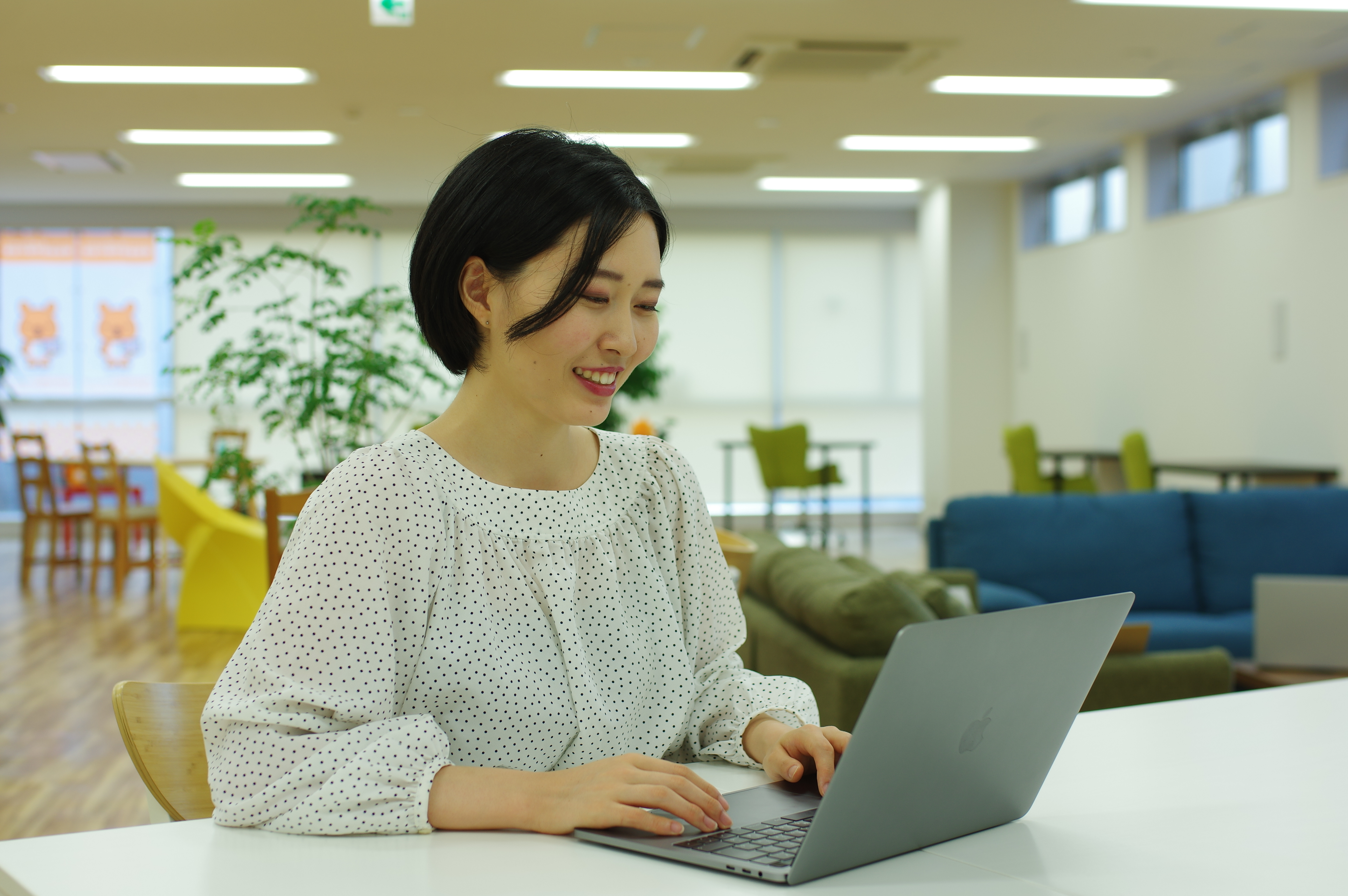 エンジン全開で自分と会社の成長を加速させる新卒入社2期生のやりがいとビジョン