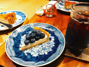 出張面談はなるべく素敵なお店を探して実施。お店マイスターがいます。ブルーベリータルト絶品でした。