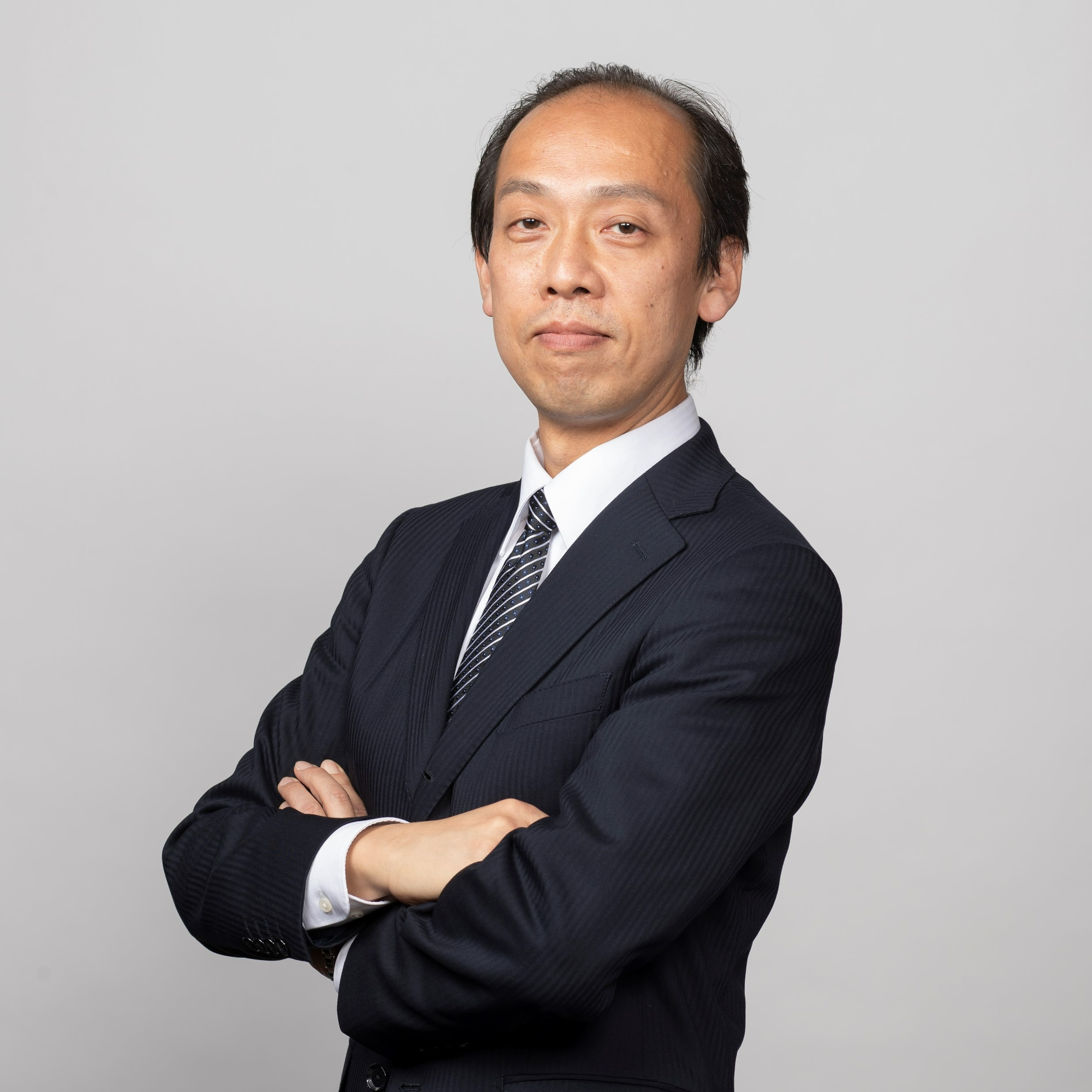 外山 健一
