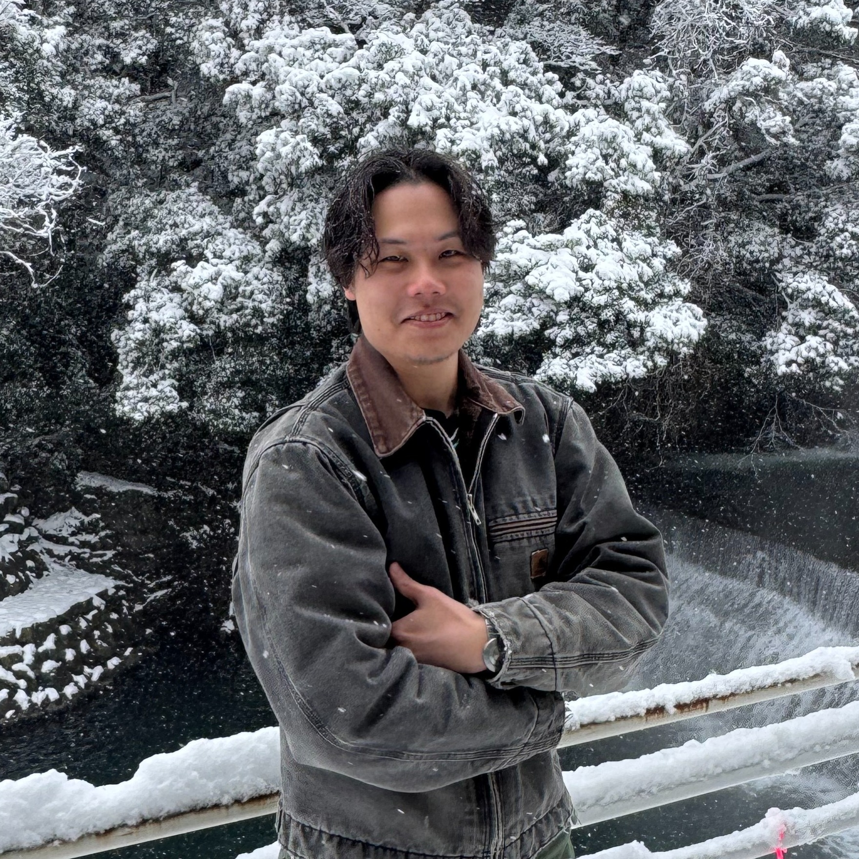 末本 凌介