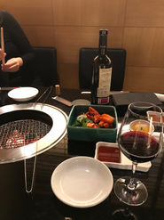 2022年11月の交流会は、一次会はスペイン料理、二次会は焼肉、Barにも行きました。