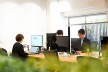 幅広いジャンルのWEBデザインを経験しませんか？