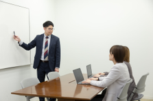 経験ゼロでも大丈夫！先輩の手厚いサポートがある環境でエンジニアを目指せます