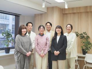 今年1月に開設した双極性障害の方に特化した就労移行支援「双極はたらくチャレンジ」のスタッフ。メディア運営による対象者の募集、またメディア経由でのヒアリングが支援プログラムに反映されています。