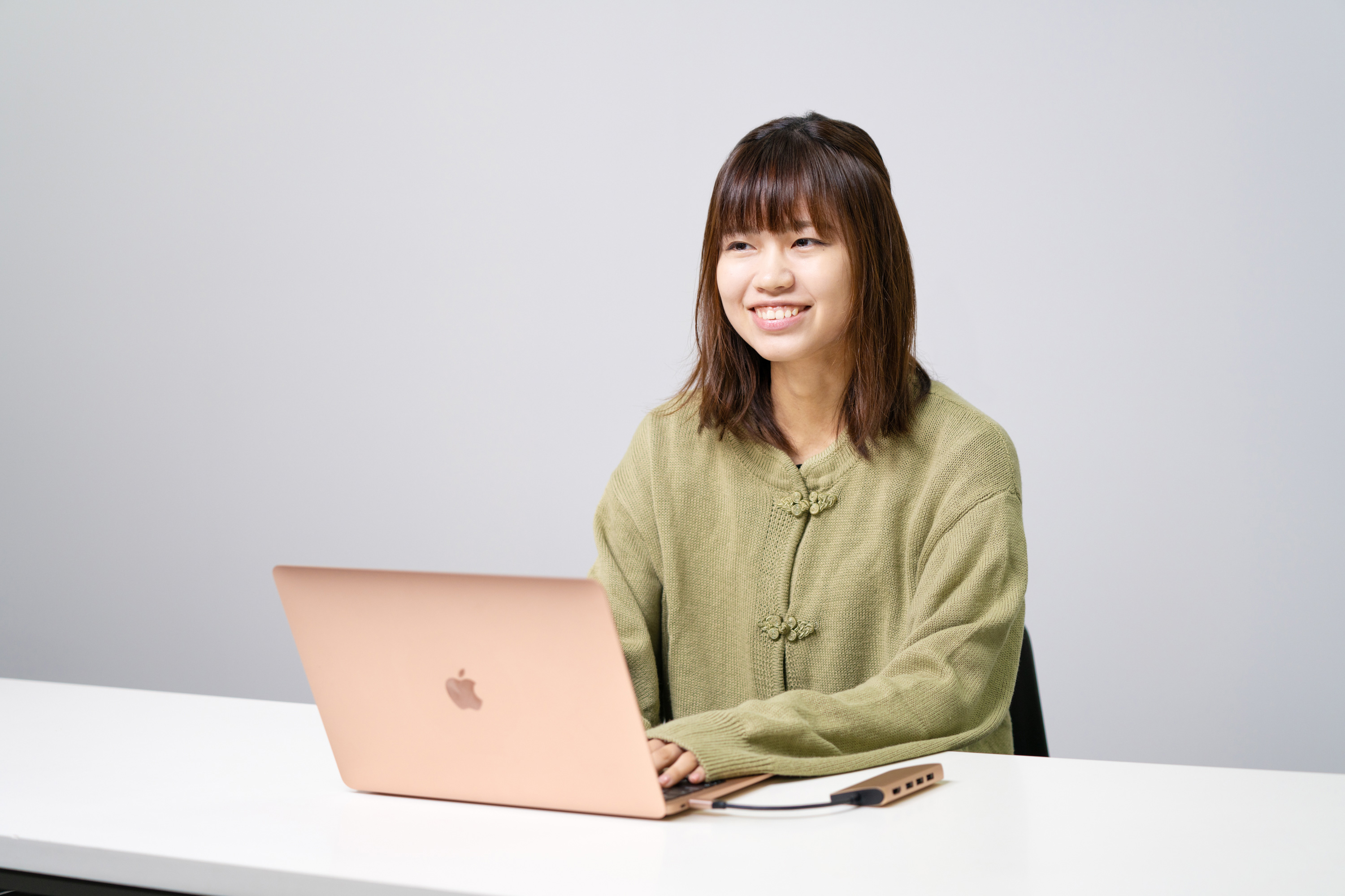 【社員インタビュー】新卒入社から映像制作のプロフェッショナルを目指して！マリモでの働き方について。