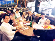 メンバーの誕生祝いの様子です