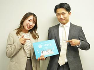 実際に当社にも、U:storyを使って入社した高校生新卒が活躍しています。写真右の彼はU:story "1期生”として当社の募集内容を見て入社を決めてくれました！