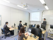 受講者は、金融・製造・通信・官公庁の現場で働く社会人