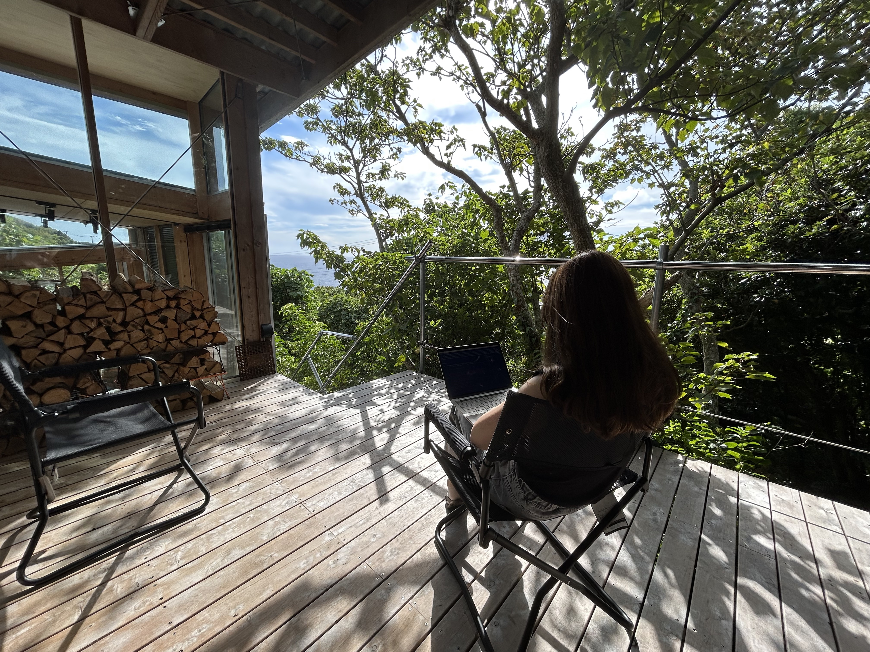 異色の経歴からWebエンジニアに転身しフルスタックエンジニアへ成長