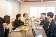 定例会議の風景です。