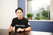 代表取締役CEO　鈴木 仁志 | 人事・採用コンサルティング・アウトソーシングのレジェンダで、HRTechの新規事業、海外拠点の立ち上げ、経営企画などに従事した後に、ハッカズークを設立し現職。