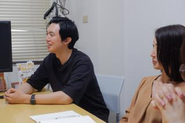 毎週月曜日に行われる朝礼では、"コウダプロの在り方"について皆が徹底的に考え、意見を交わしあいます。