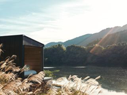 自然に溶け込む小さなCABIN