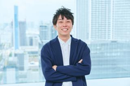 36歳にして事業会社の2代目に就任した、新谷隼人。前職のリクルートででは、3年連続でMVPを獲得。