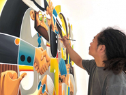 アーティストとのやりとりも豊富。日本を代表するアーティストと共に日々チャレンジしています。アーティストが活躍できる場所を増やすことも、私たちの重要なミッションです。