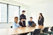キャリアパートナー/セールス/マーケティング/エンジニア/事業推進などそれぞれの役割の中で、さらなる高みを目指し、事業を伸ばすために日々取り組んでいます。