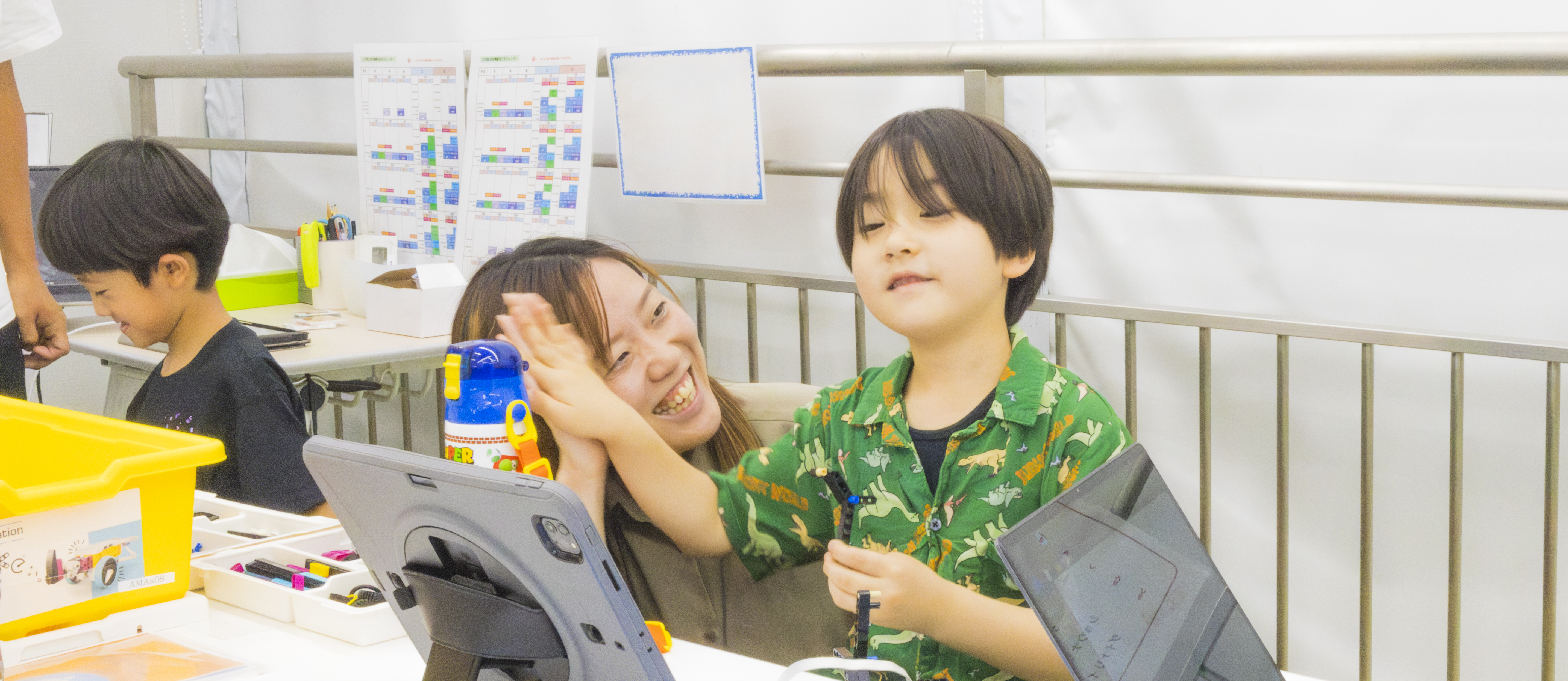 【社員インタビュー】スイミングコーチからプログラミング講師へ転職！「子ども達のコミュニケーションスキルを伸ばしたい！」