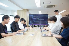 挑戦心はある、技術はまだない。0からチームでシステム開発を手にしよう。