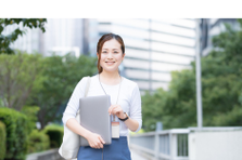 24卒／日本の未来を変える仕事ができる！採用コンサルタント募集