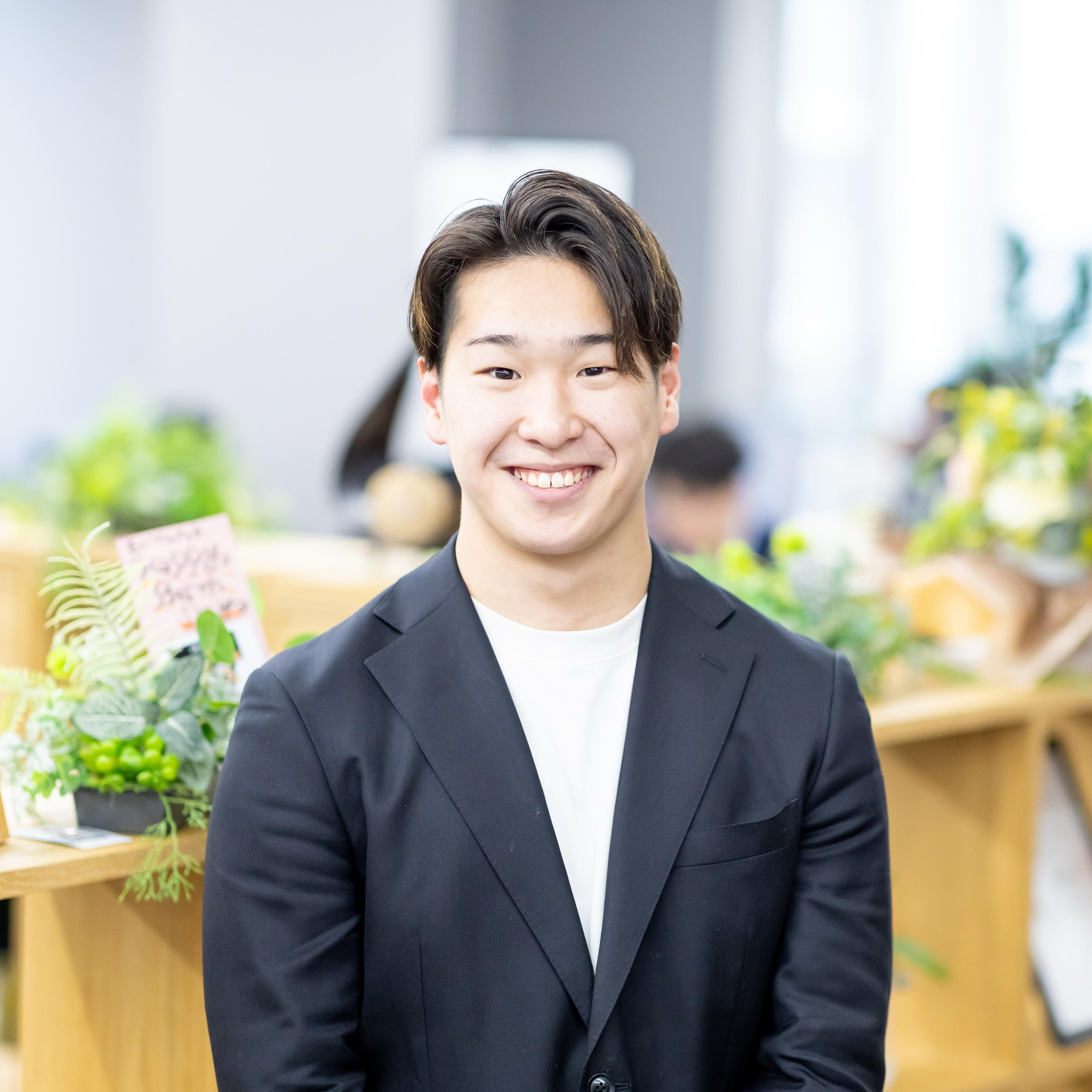 間藤 慶