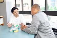 それぞれの強みやアイデアを持ち寄って、いいモノをつくりたいという想いで日々仕事に向き合っています。