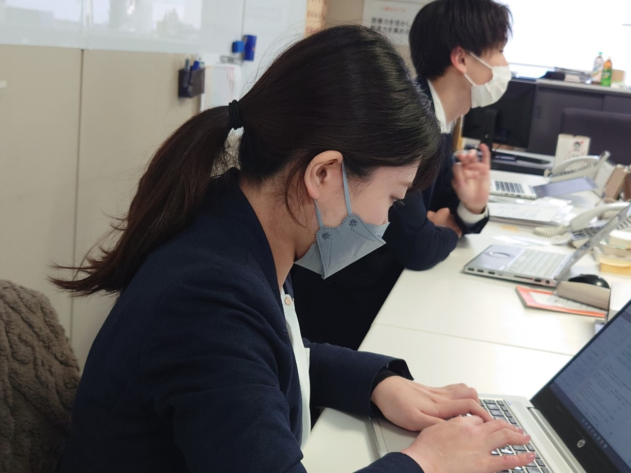 産休に入る先輩社員に代わって、お客様を引き継ぐ現場リーダーの話。