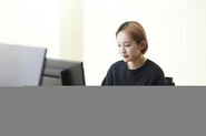 お客様の想いを映像として表現するため、制作前は丁寧にヒアリングを実施します。制作に携わっていただくパートナーの皆さんにも、ヒアリングの内容やお客様の状況をお伝えした上で連携しています。