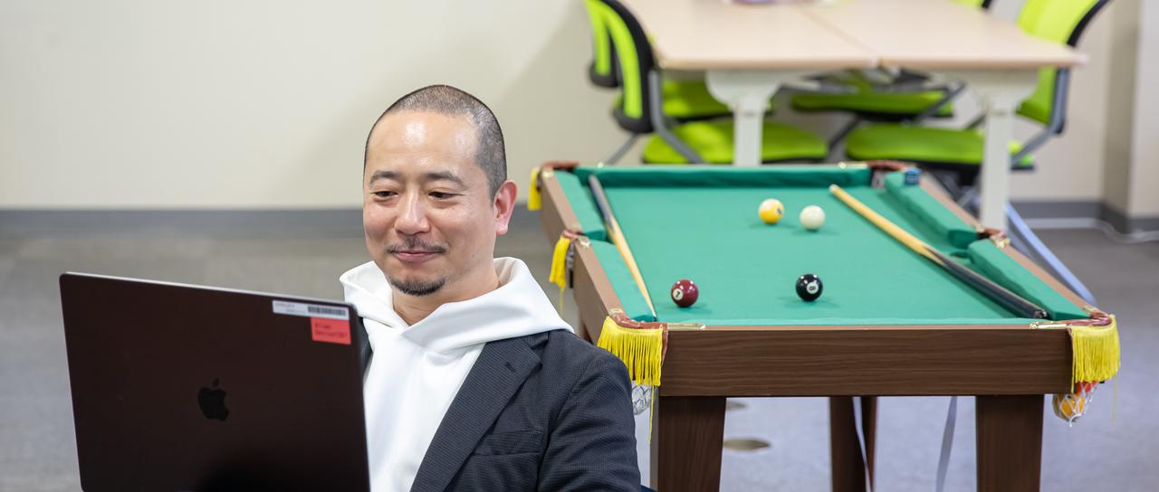 横串で開発チームの技術指導するアドバイザリーポジション