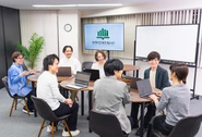 役職や立場に関係なく、助け合いながら成長できる風通しの良い環境。