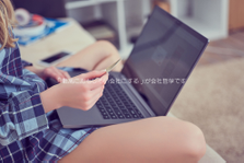 WEBストアの運営責任者！自社開発のオリジナル商品と仕入商品の販売業務です