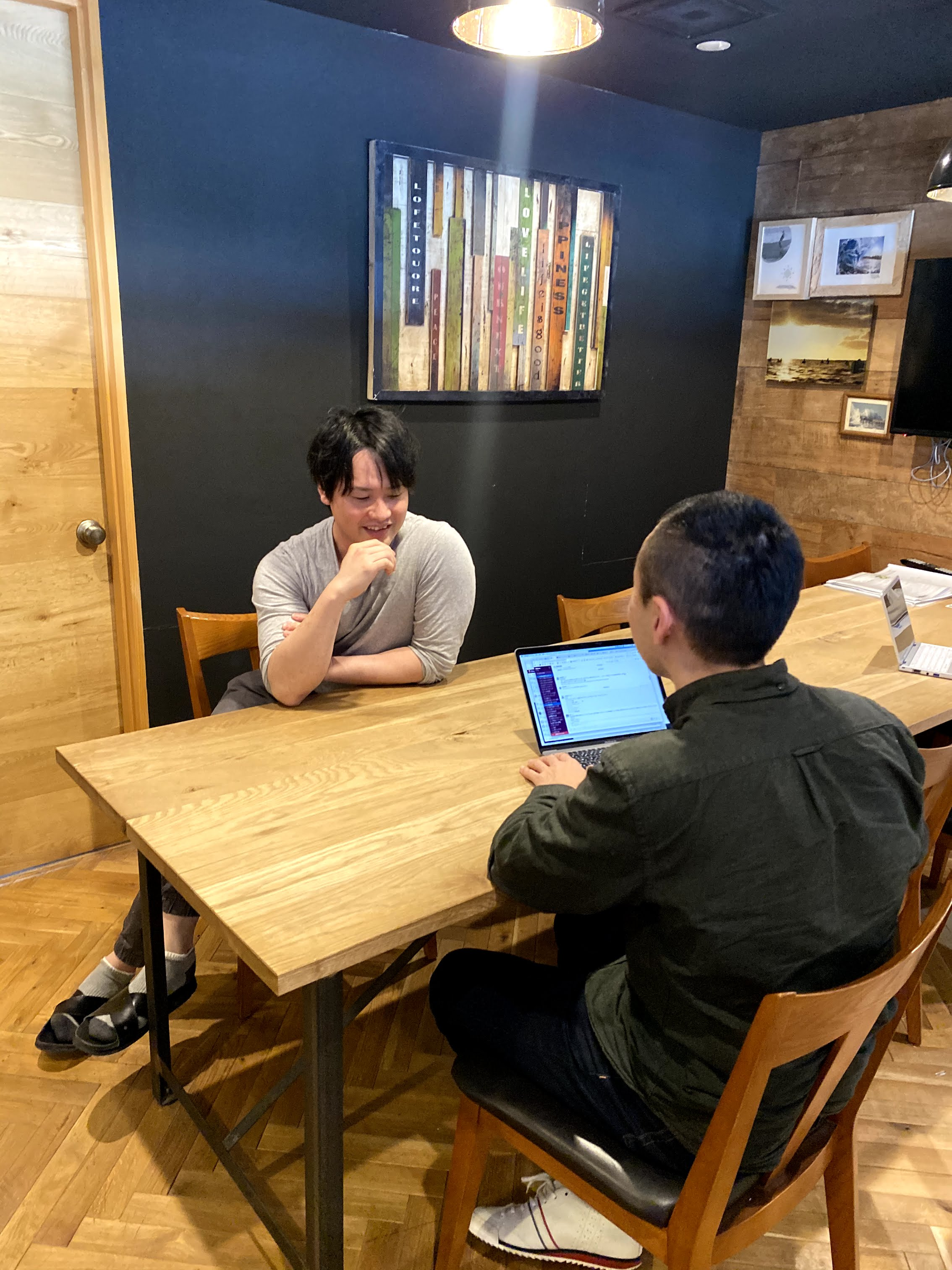 KOMOREBINOOKの見習い生が、社員インタビューの現場に潜入してみた。