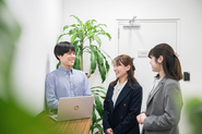 社員としてのマインド・行動指針として「5value」を設けています。Stance・Teamwork・Challenge・Humanity・Business skillの5つを意識できるよう評価制度にも取り入れています。