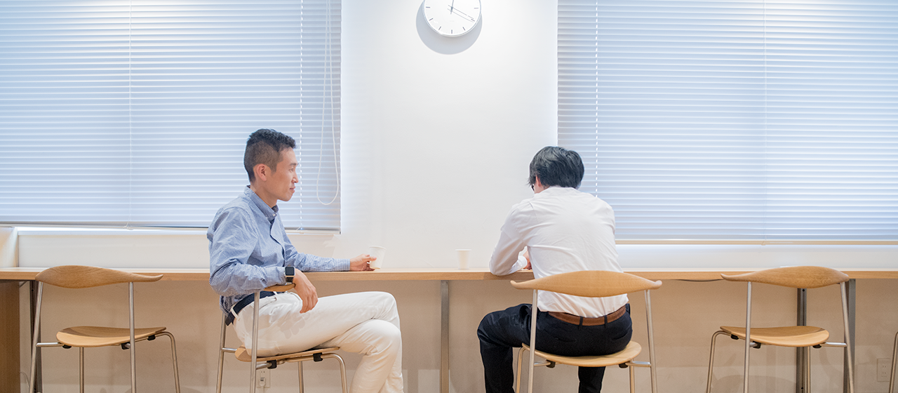 レゴで研修?! レゴを使って真剣に組織の課題解決に挑む２名の認定ファシリテーターに話を聞きました。