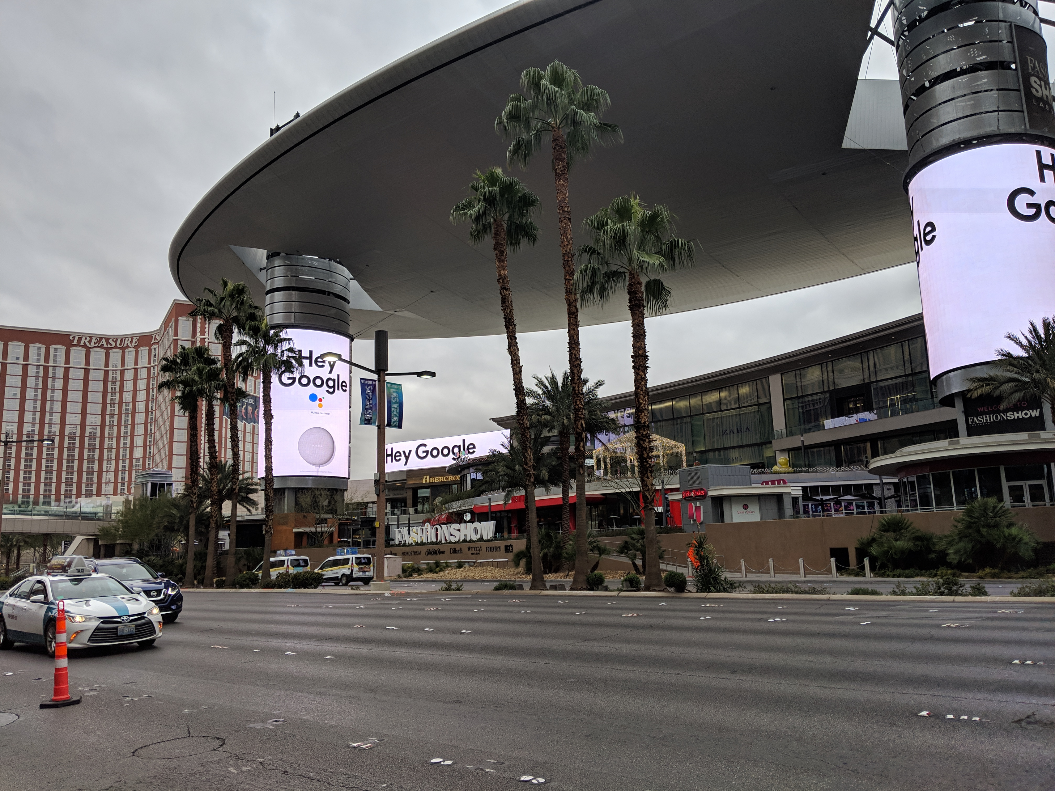 最先端の現代人の海外出張の必需品は？海外初心者COOのCES2019訪問記（その２/いざ、ラスベガスへ）