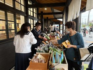 高校生が企画・主催する高鍋駅マルシェ「月市」