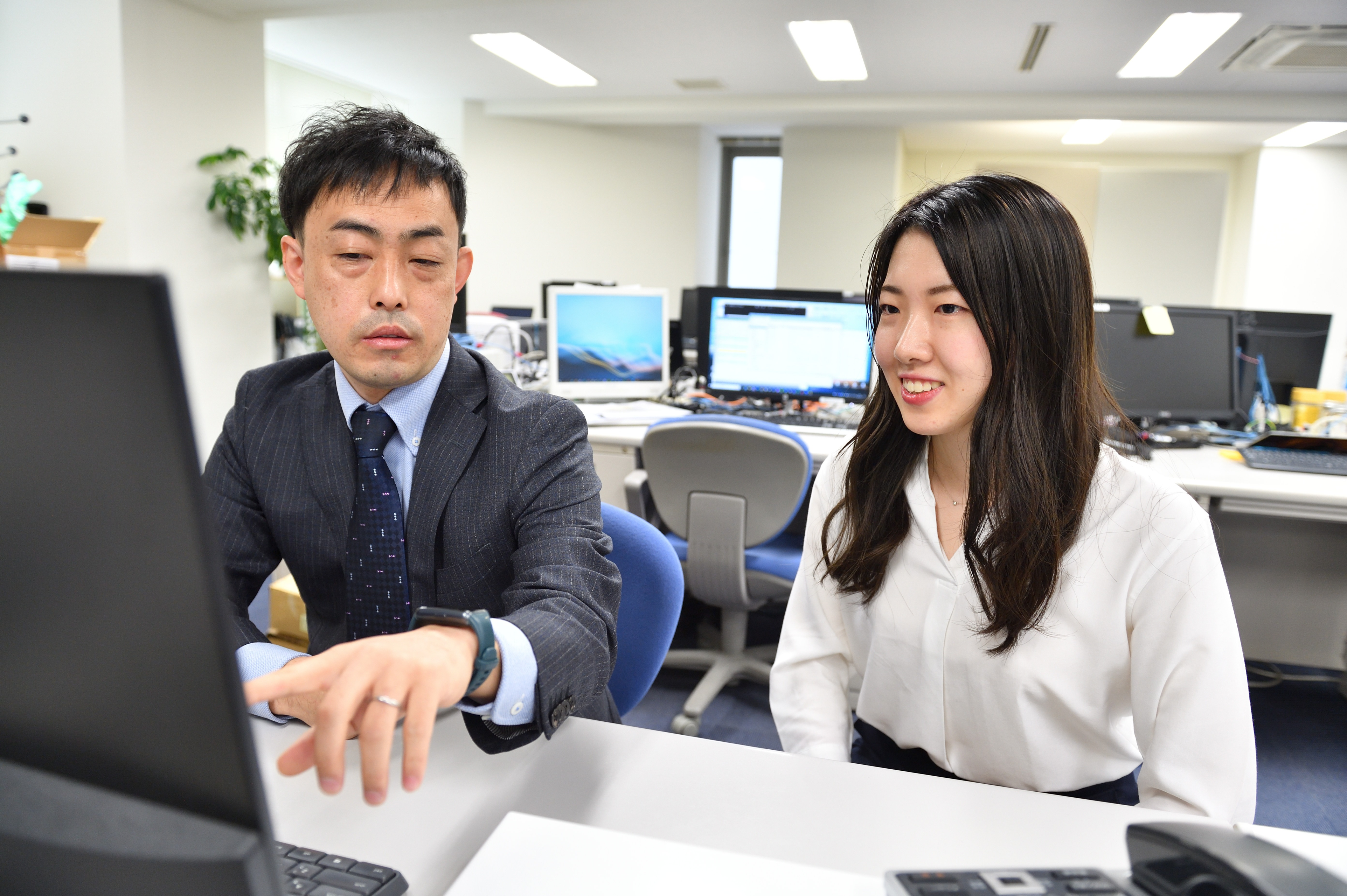第二新卒　通期採用　システムエンジニア　経験者　100％自社内開発