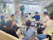 部署ごとの壁がなく、「より良いサービスを作るには」という共通目的のもと、積極的に意見交換ができる社風です。