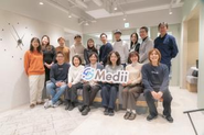 Team Mediiの最大の特徴は、ミッションに強く共感したメンバーが集っているところ。Mediiの目指す世界を実現したいと心から思い、事業に取り組んでいます。