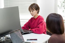 大阪｜デザイナー｜クライアントの想いと商品の魅力の両方を届ける仕事です。