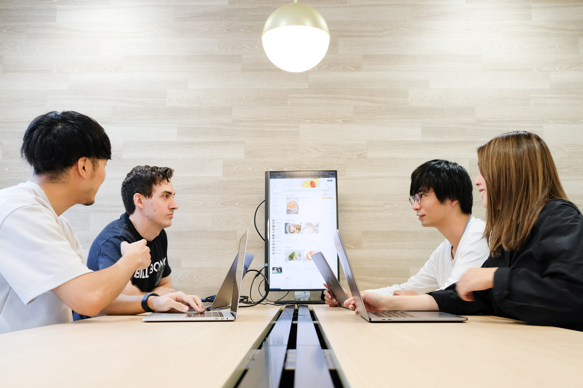 自社サービス開発を企画から計測までやり切りたいiOSエンジニア募集！