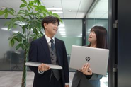 仕事の悩みも相談し合い、チームで成長できます。