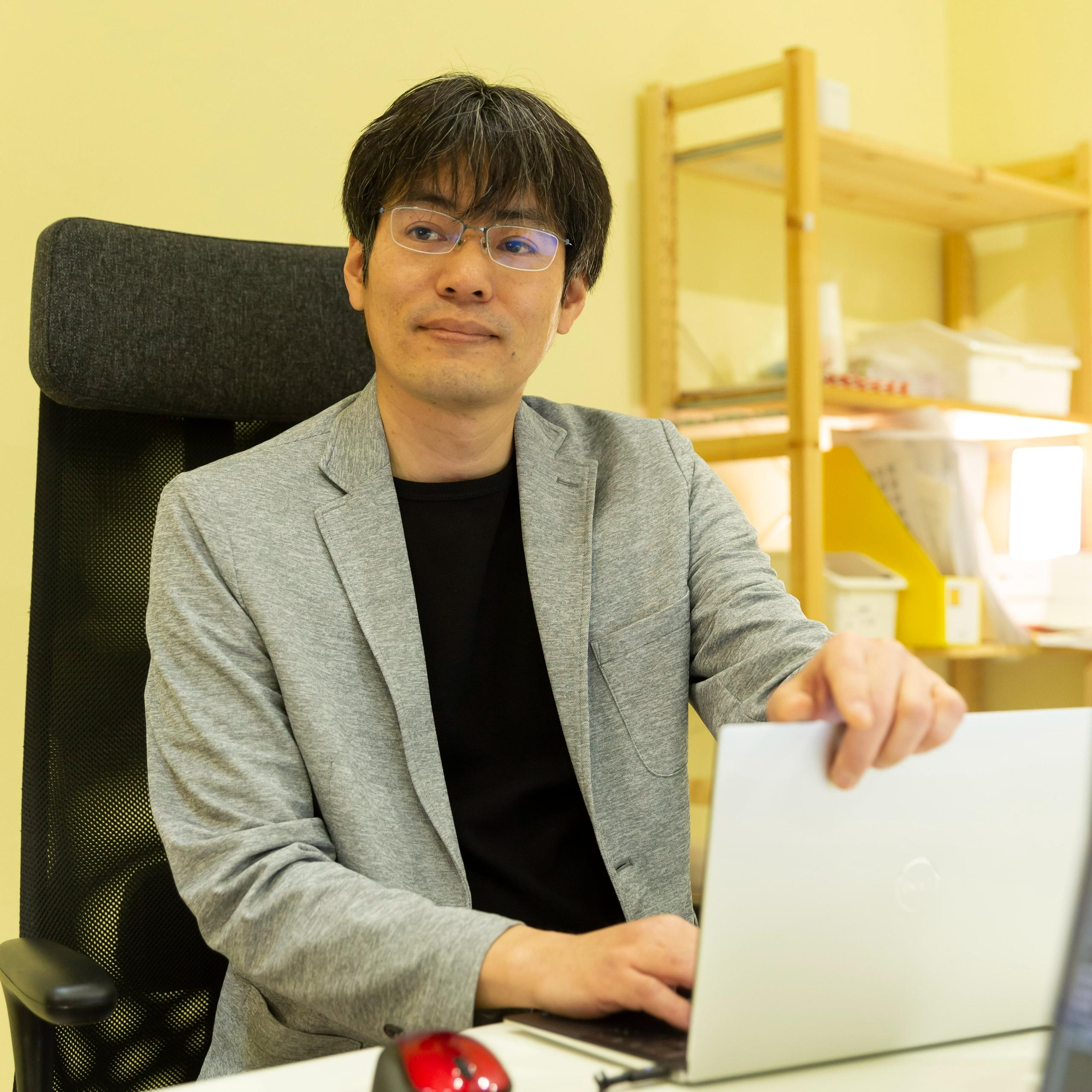 平井健一