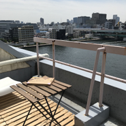 隅田川沿いのオフィス